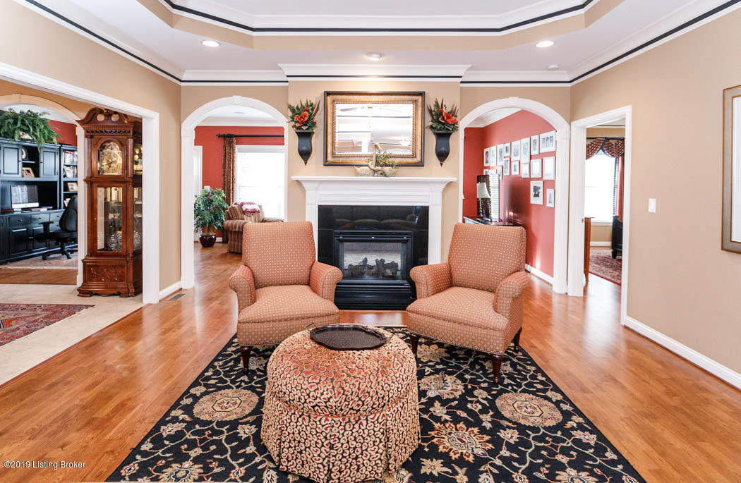 10704 Riva Road Louisville, KY 40223 - Photo 15 of 67 820DCF27-C3D0-45D7-902E-79C3F7E408C1