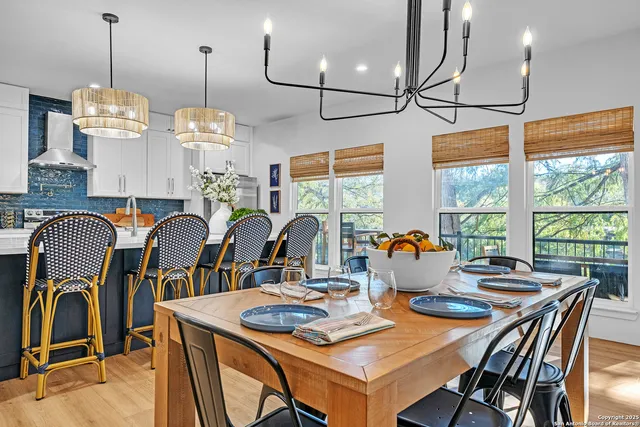 a view of a dining room and livingroom furniture