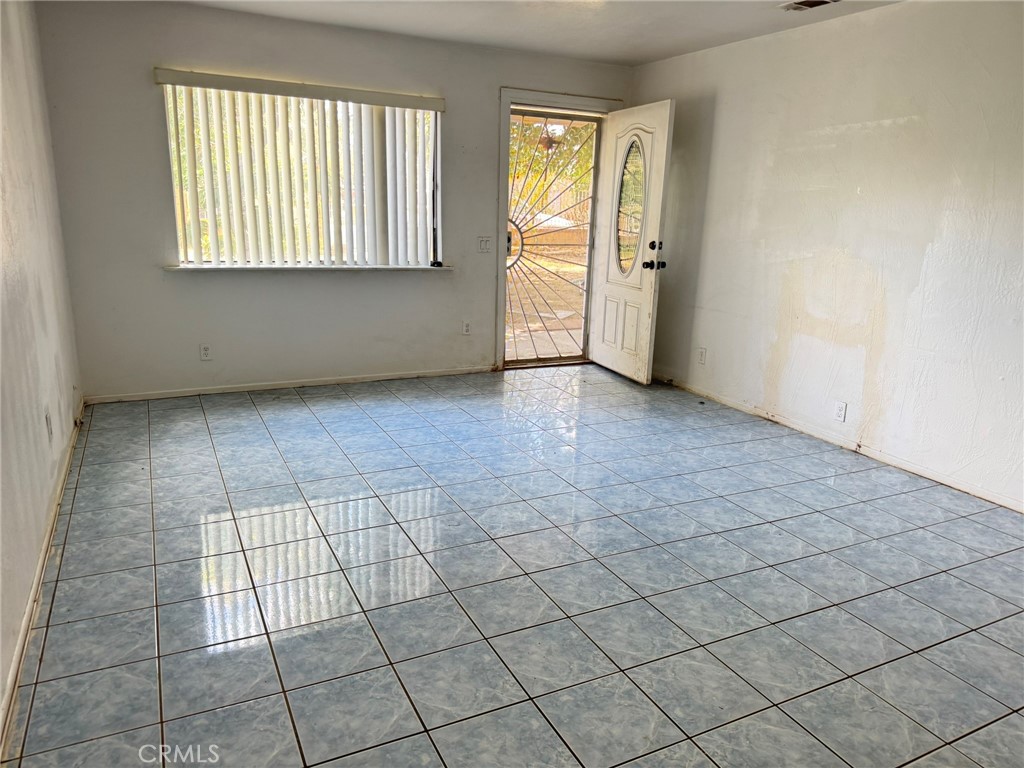 9249 East Ave R 10 Littlerock, CA 93543 - Photo 4 of 22