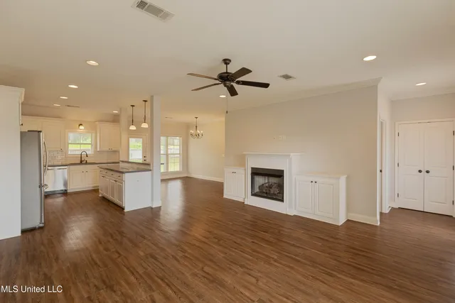 $2,299 | 169 Harvey Circle, Canton, MS 39046