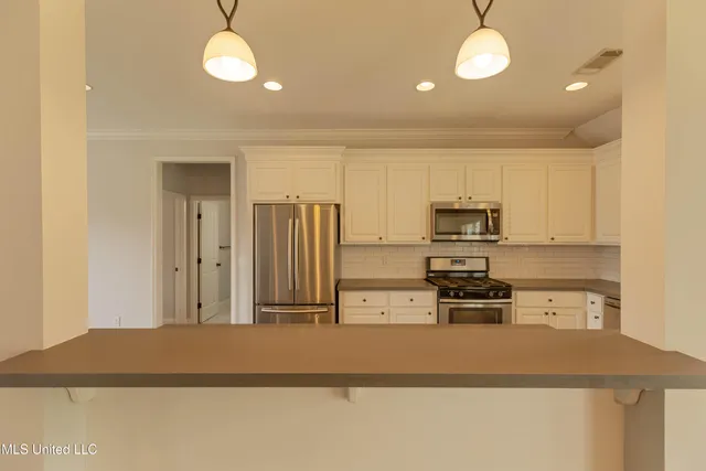 $2,350 | 169 Harvey Circle, Canton, MS 39046