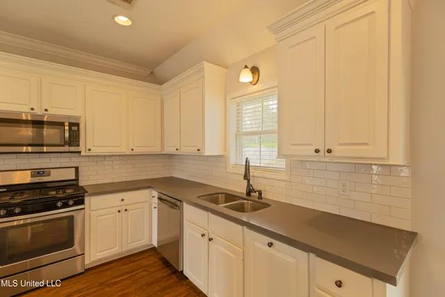 $2,350 | 169 Harvey Circle, Canton, MS 39046