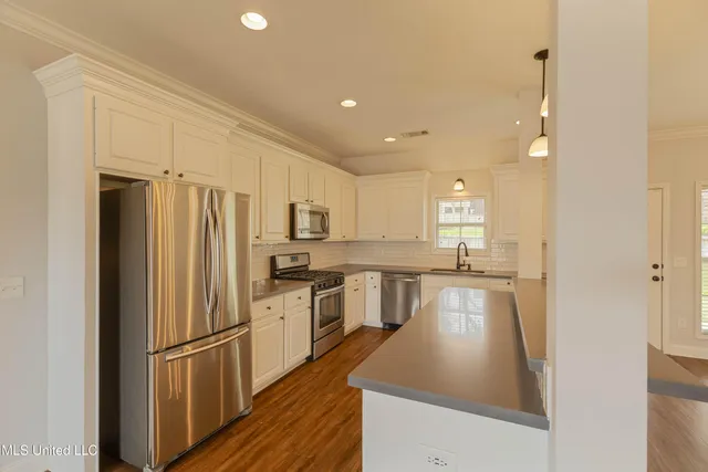 $2,299 | 169 Harvey Circle, Canton, MS 39046