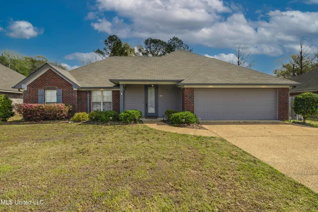 $2,350 | 169 Harvey Circle, Canton, MS 39046