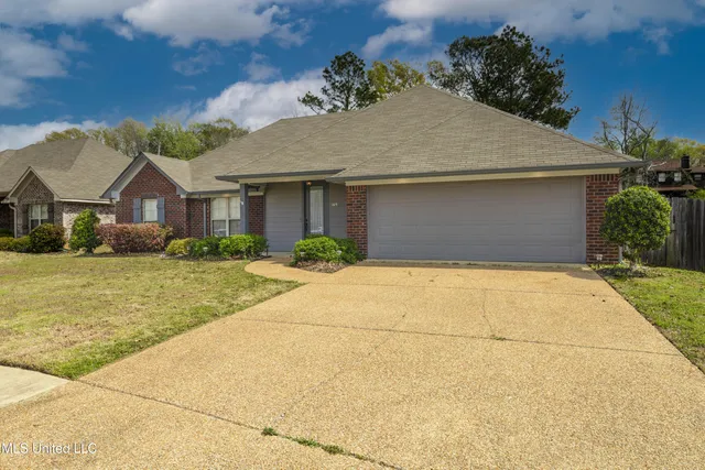$2,350 | 169 Harvey Circle, Canton, MS 39046