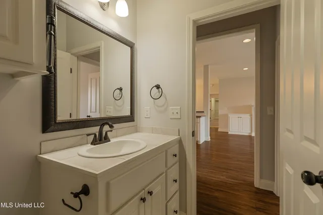 $2,299 | 169 Harvey Circle, Canton, MS 39046