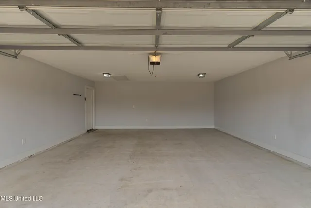 $2,350 | 169 Harvey Circle, Canton, MS 39046