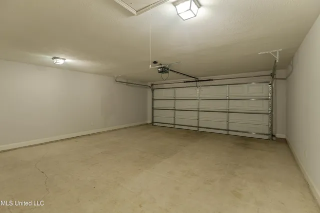 $2,299 | 169 Harvey Circle, Canton, MS 39046