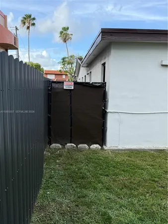 $3,000 | 1050 West 37th Street, Hialeah, FL 33012