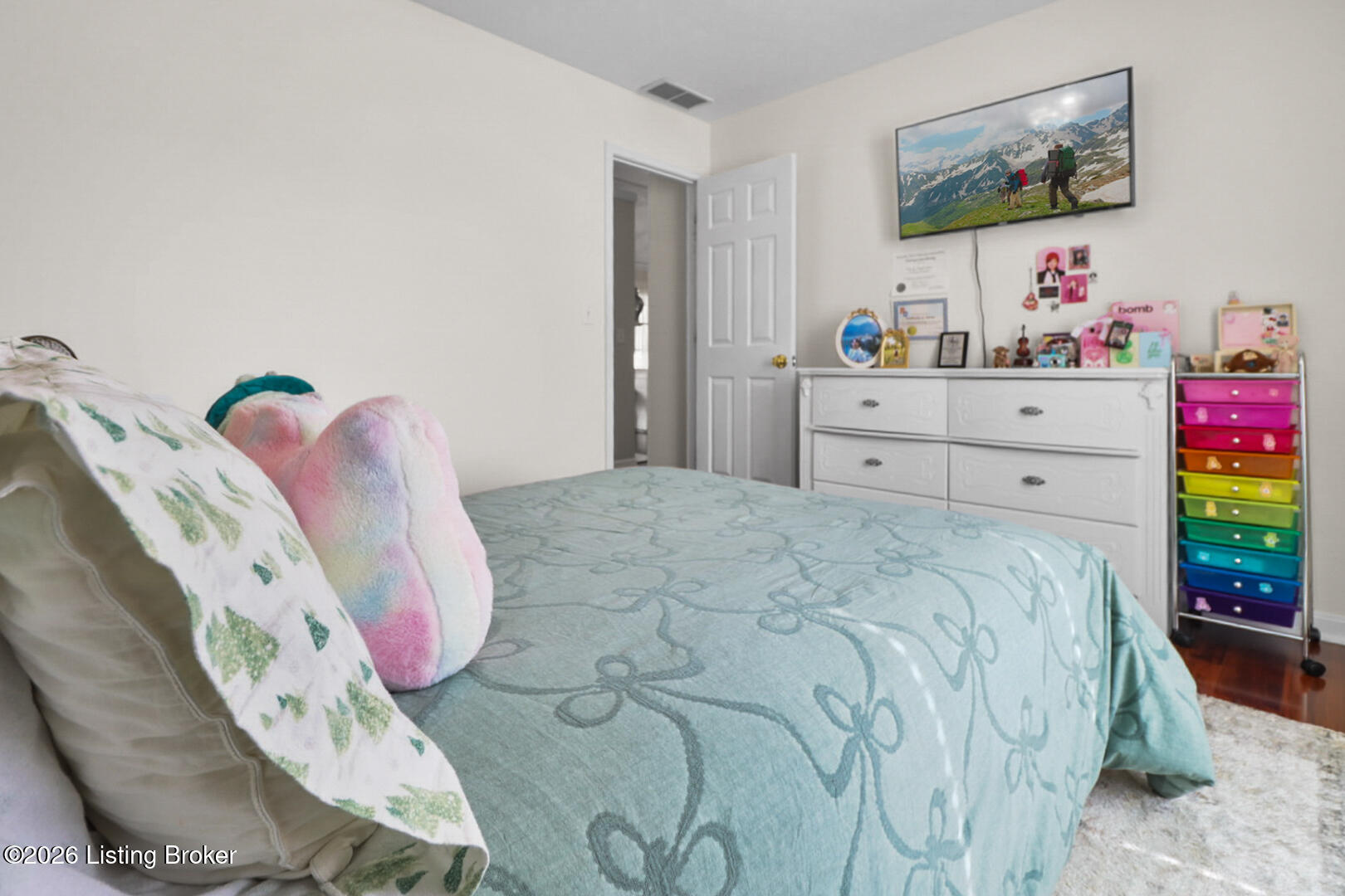 10002 Lancewood Road Louisville, KY 40229 - Photo 14 of 34 20260722_213938190_iOS