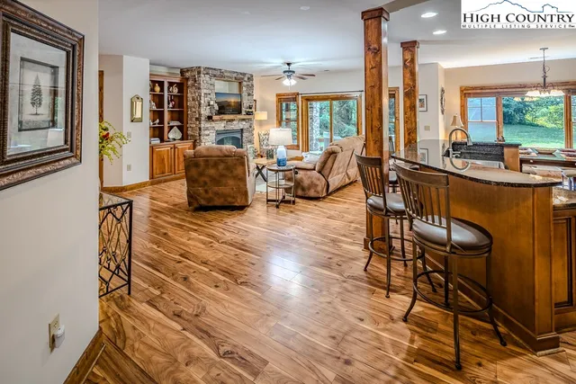 $484,000 | 135 D Wapiti Way, Unit 8D, Banner Elk, NC 28604