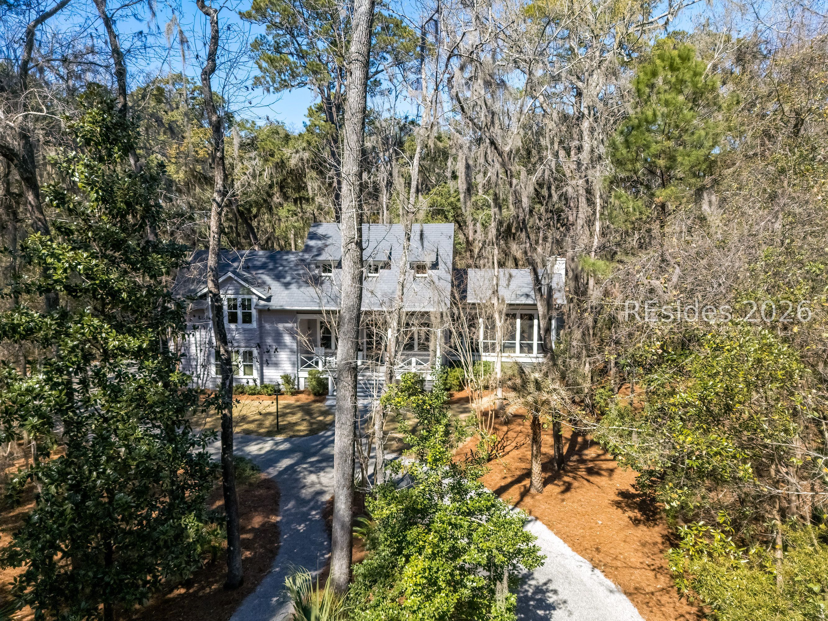27 Greenleaf Road Bluffton, SC 29910 - Photo 3 of 51