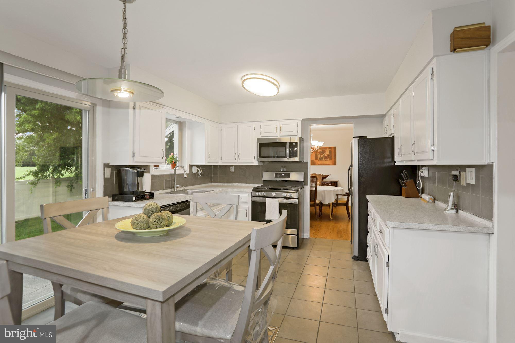 2 Old Mill Road Marlton, NJ 08053 - Photo 8 of 39 Eat In Kitchen