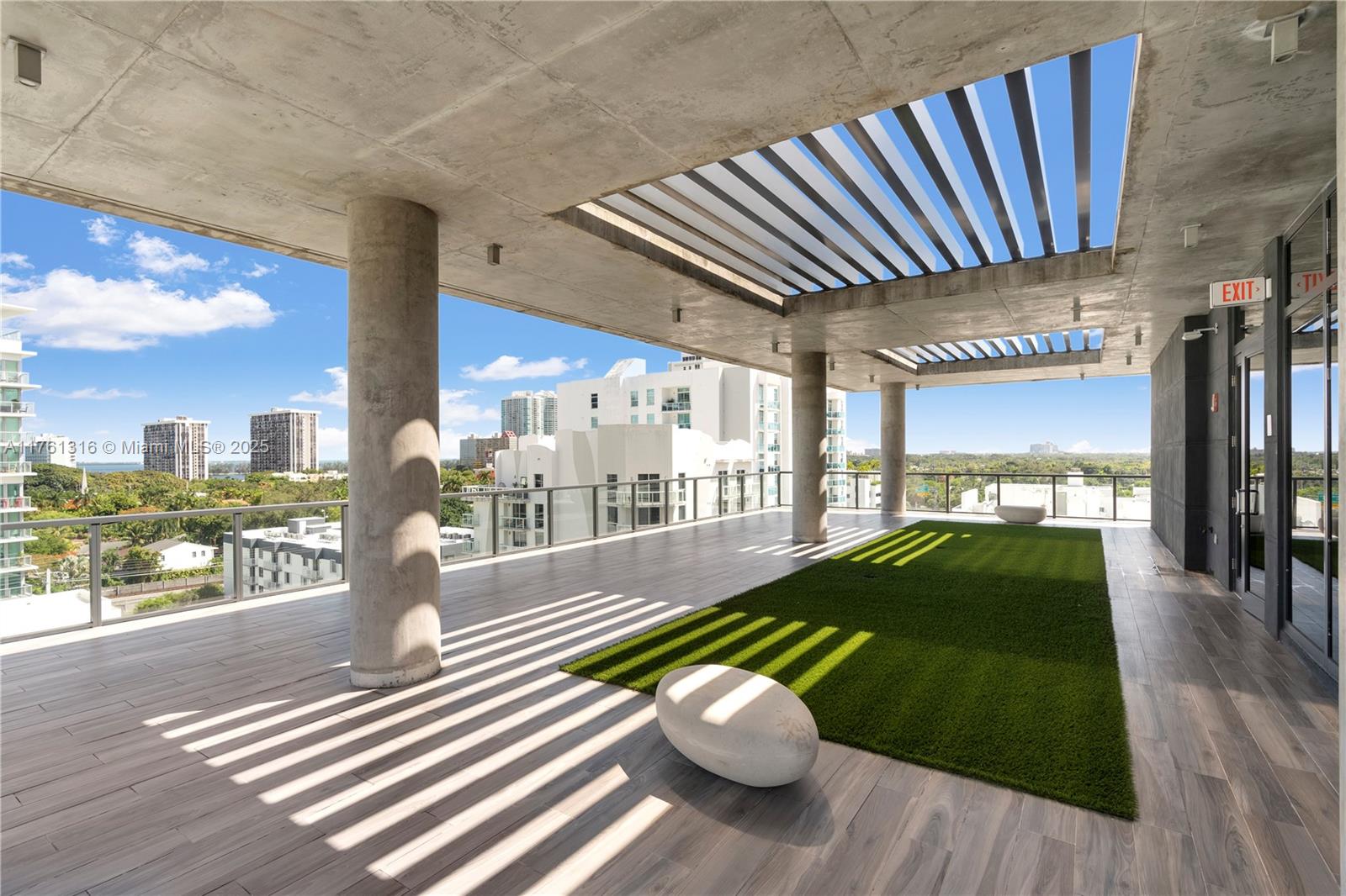 201 Southwest 17th Road, Unit 501 Miami, FL 33129 - Photo 19 of 20