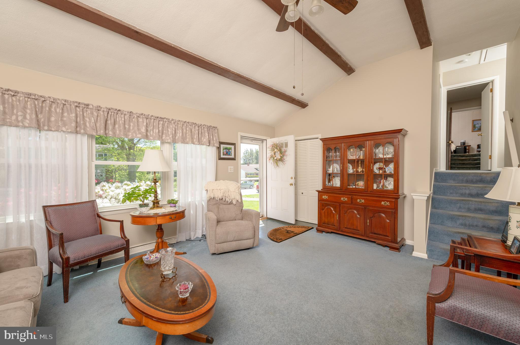 675 Gentry Drive Lancaster, PA 17603 - Photo 6 of 38 a living room with furniture and a window