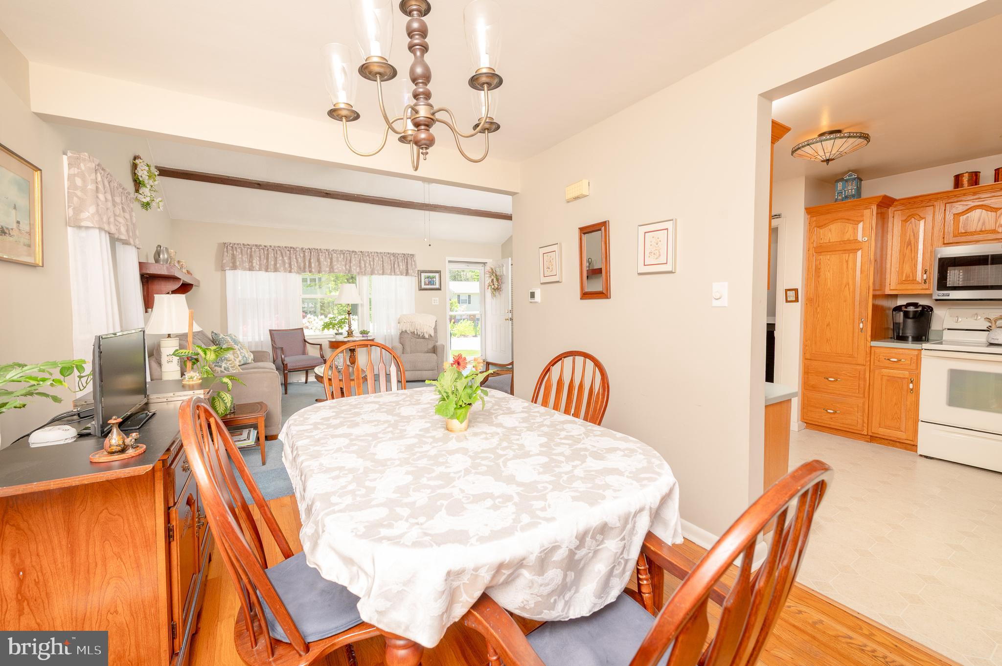 675 Gentry Drive Lancaster, PA 17603 - Photo 9 of 38 a view of a dining room with furniture