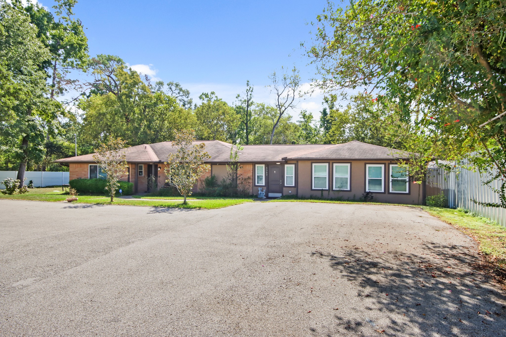 5302 Treaschwig Road Spring, TX 77373 - Photo 3 of 50