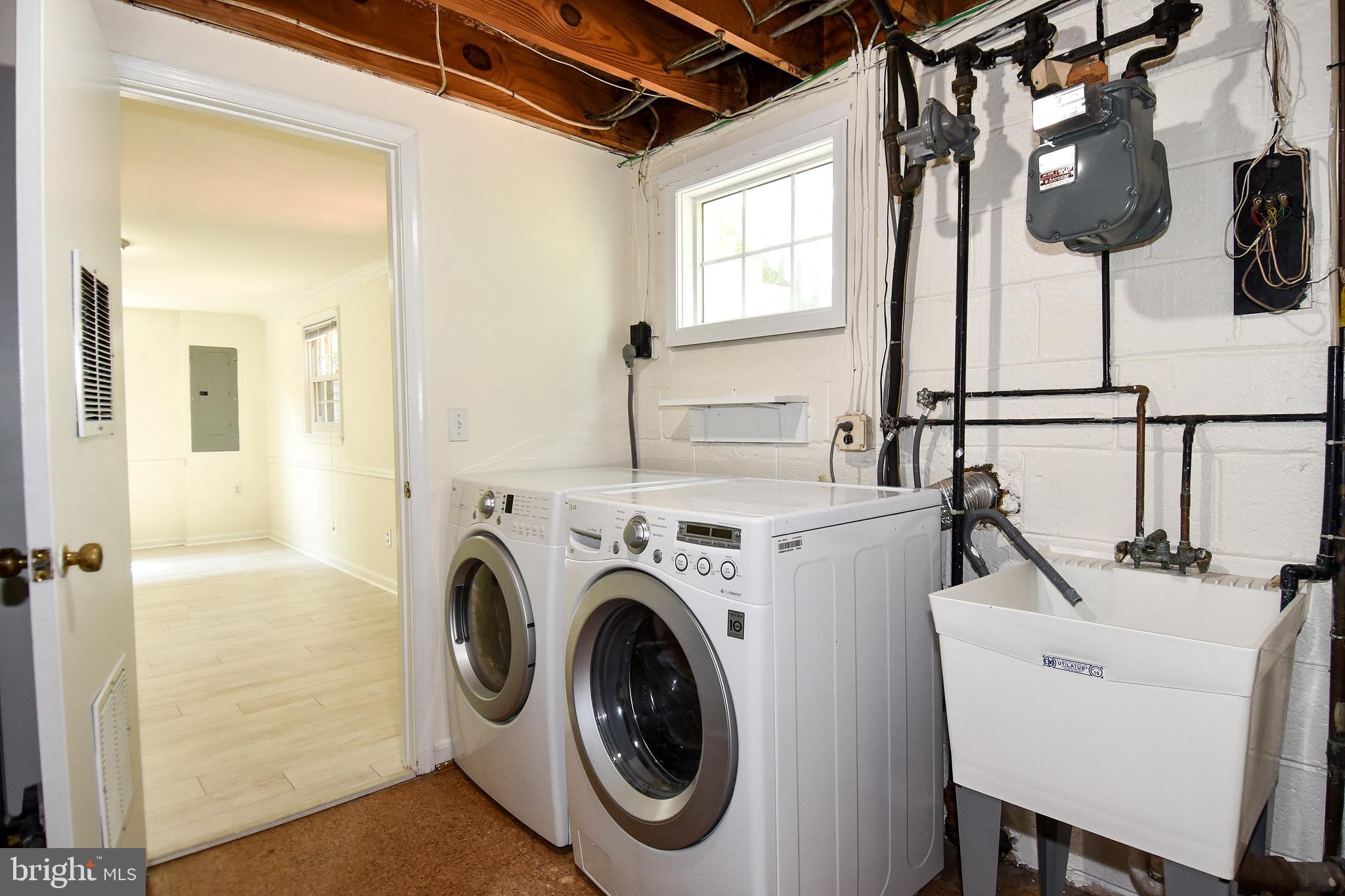 7513 Sebago Road Bethesda, MD 20817 - Photo 43 of 48 Laundry room
