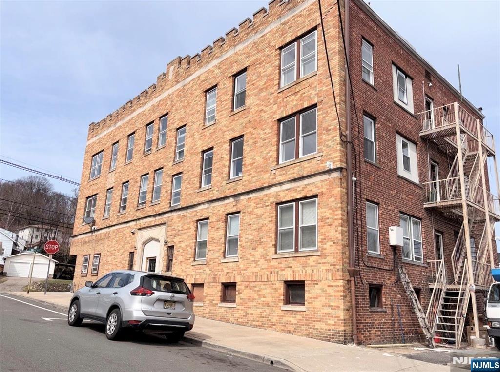 207 Valley Road, Unit 7 Clifton, NJ 07013 - Photo 1 of 8 a building view