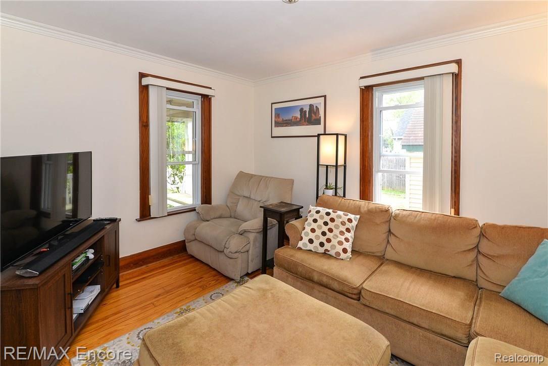 8354 Clinton River Road Sterling Heights, MI 48314 - Photo 16 of 62 30.jpg