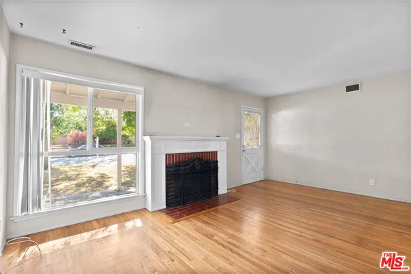 $775,000 | 10309 McVine Avenue, Sunland, CA 91040
