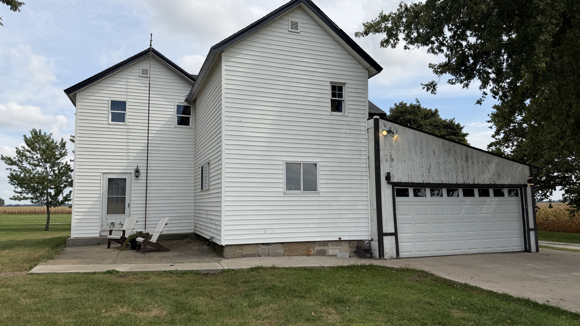 6151 Cunniff Road Tampico, IL 61283 - Photo 3 of 33 Gallery Image 3