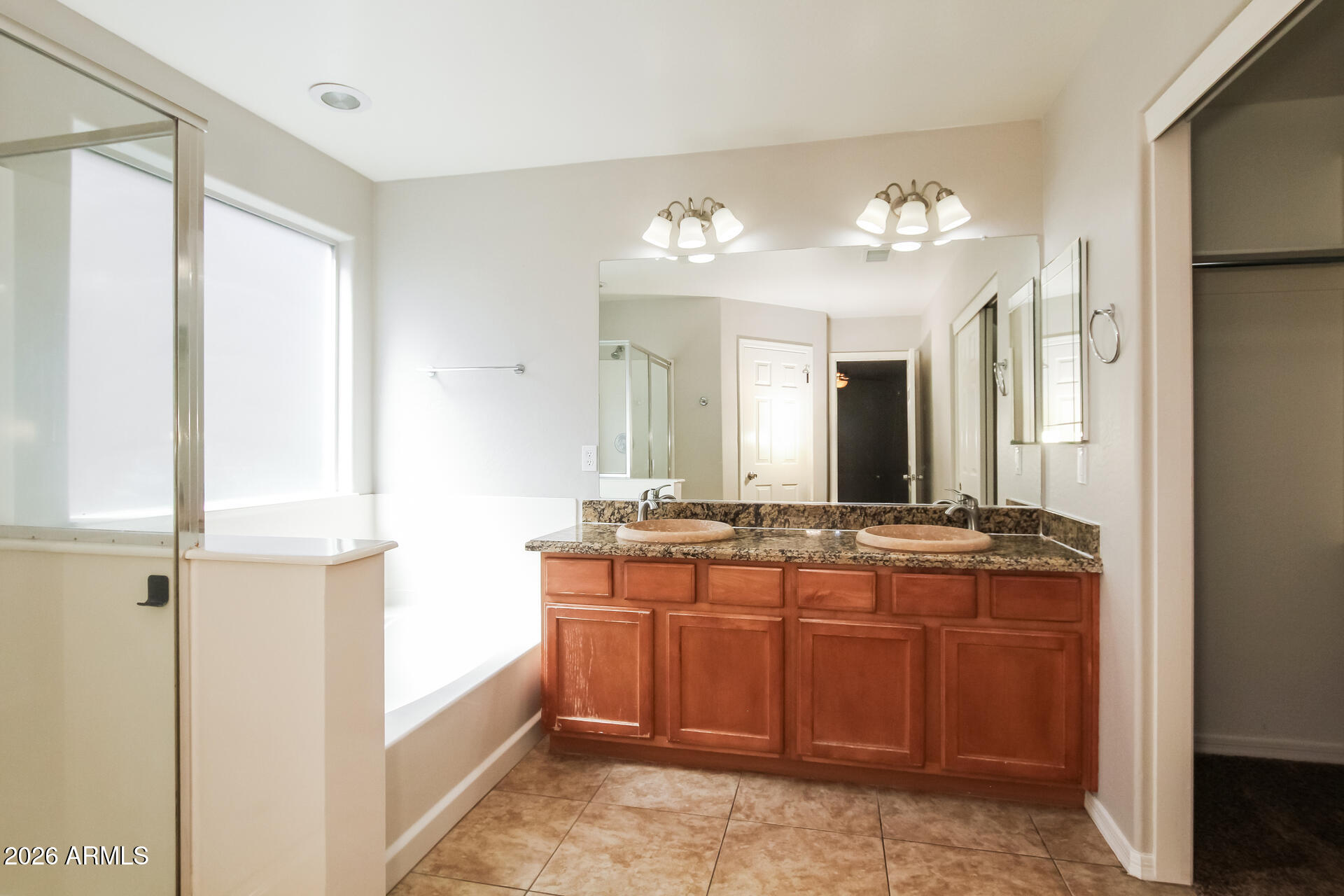 30225 West Cheery Lynn Road Buckeye, AZ 85396 - Photo 12 of 22 013-photo-main-bathroom-15496110