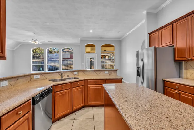 $425,000 | 2512 Wynden Meadow Lane, Conroe, TX 77304