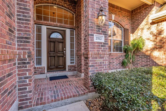 $425,000 | 2512 Wynden Meadow Lane, Conroe, TX 77304