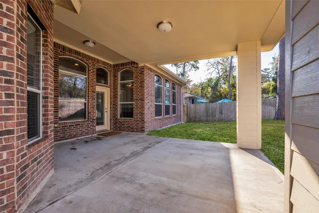 $425,000 | 2512 Wynden Meadow Lane, Conroe, TX 77304