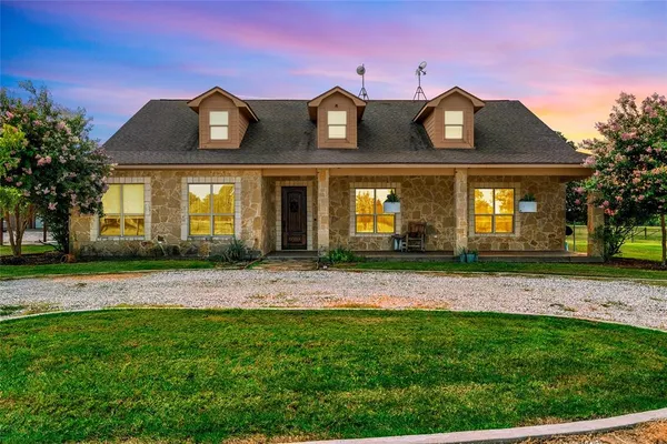 $949,000 | 180 Hcr 2224 Street East, Aquilla, TX 76622