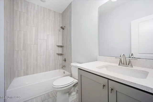 $423,900 | 1401 Creekside Lane, Hernando, MS 38632