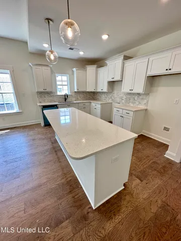 $423,900 | 1401 Creekside Lane, Hernando, MS 38632