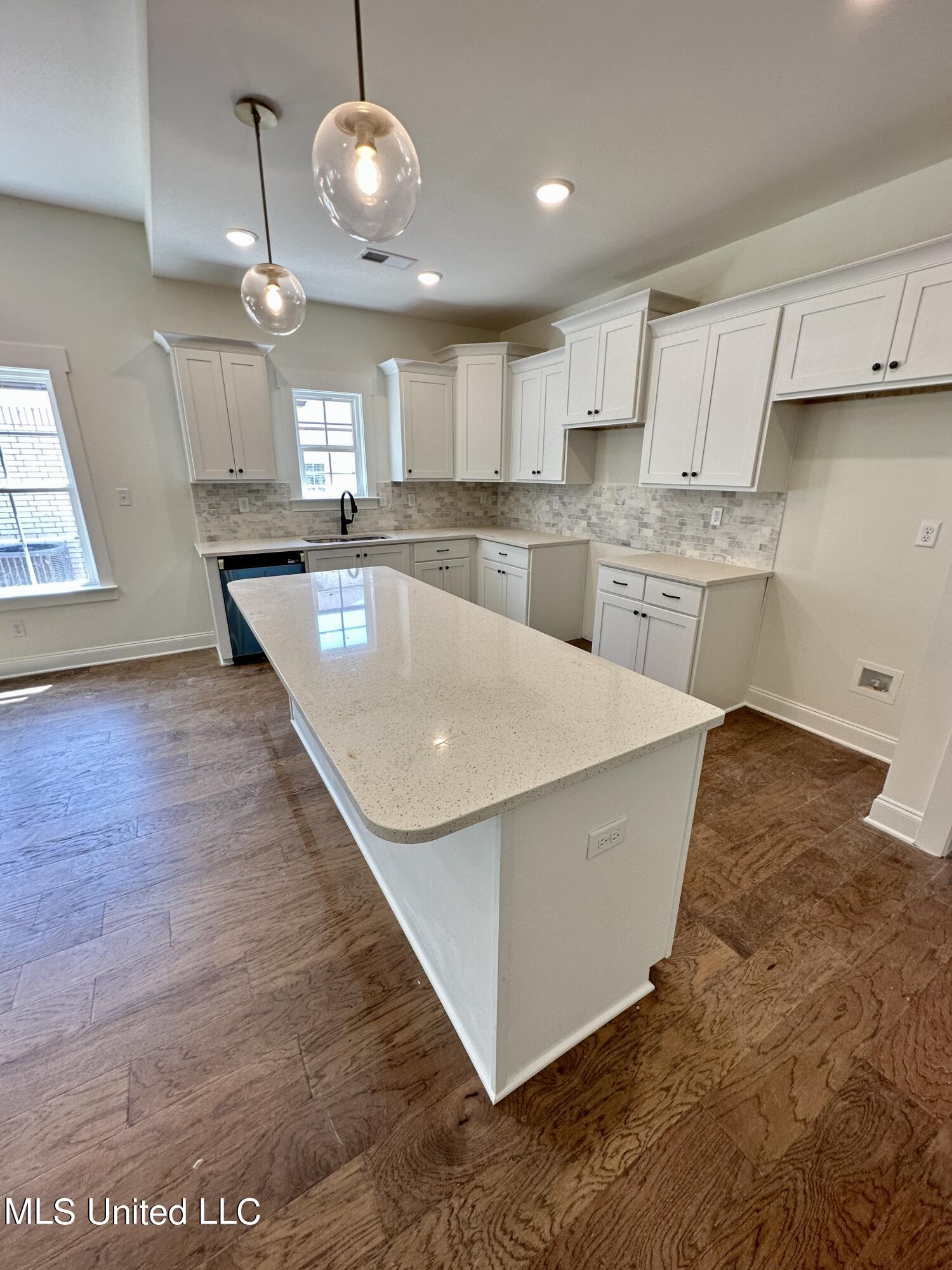 1401 Creekside Lane Hernando, MS 38632 - Photo 6 of 28 Island