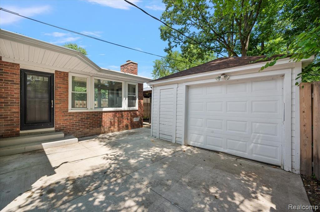 1450 Hampton Road Grosse Pointe Woods, MI 48236 - Photo 46 of 53