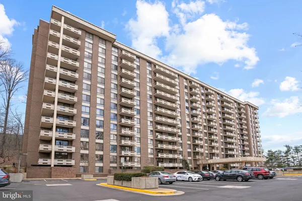 $314,900 | 1808 Old Meadow Road, Unit 503, McLean, VA 22102