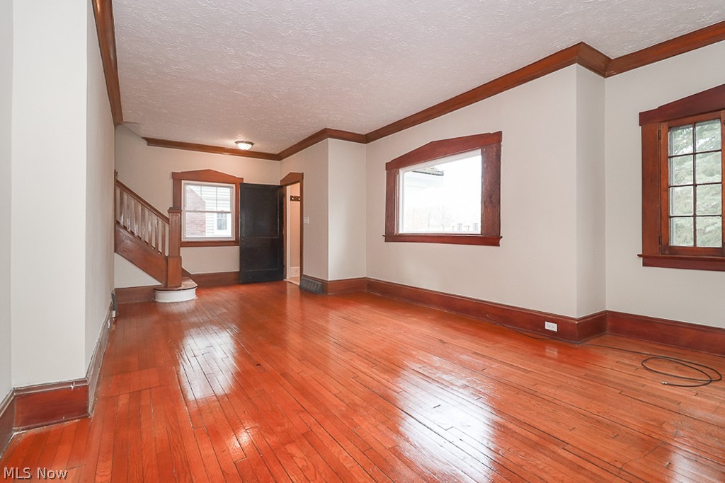 12996 Cedar Road Cleveland Heights, OH 44118 - Photo 5 of 35 Gallery Image 5
