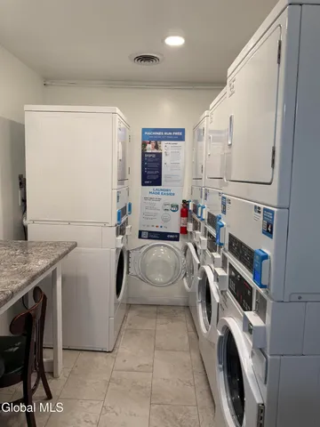 $1,650 | 5 Broadway, Unit 204, Troy, NY 12180