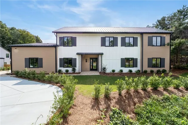 $2,300,000 | 2650 Roswell Road, Marietta, GA 30068