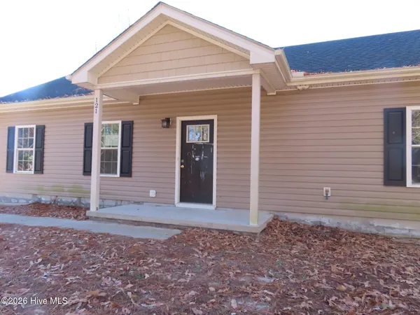 $298,000 | 121 Sycamore Drive, Moyock, NC 27958
