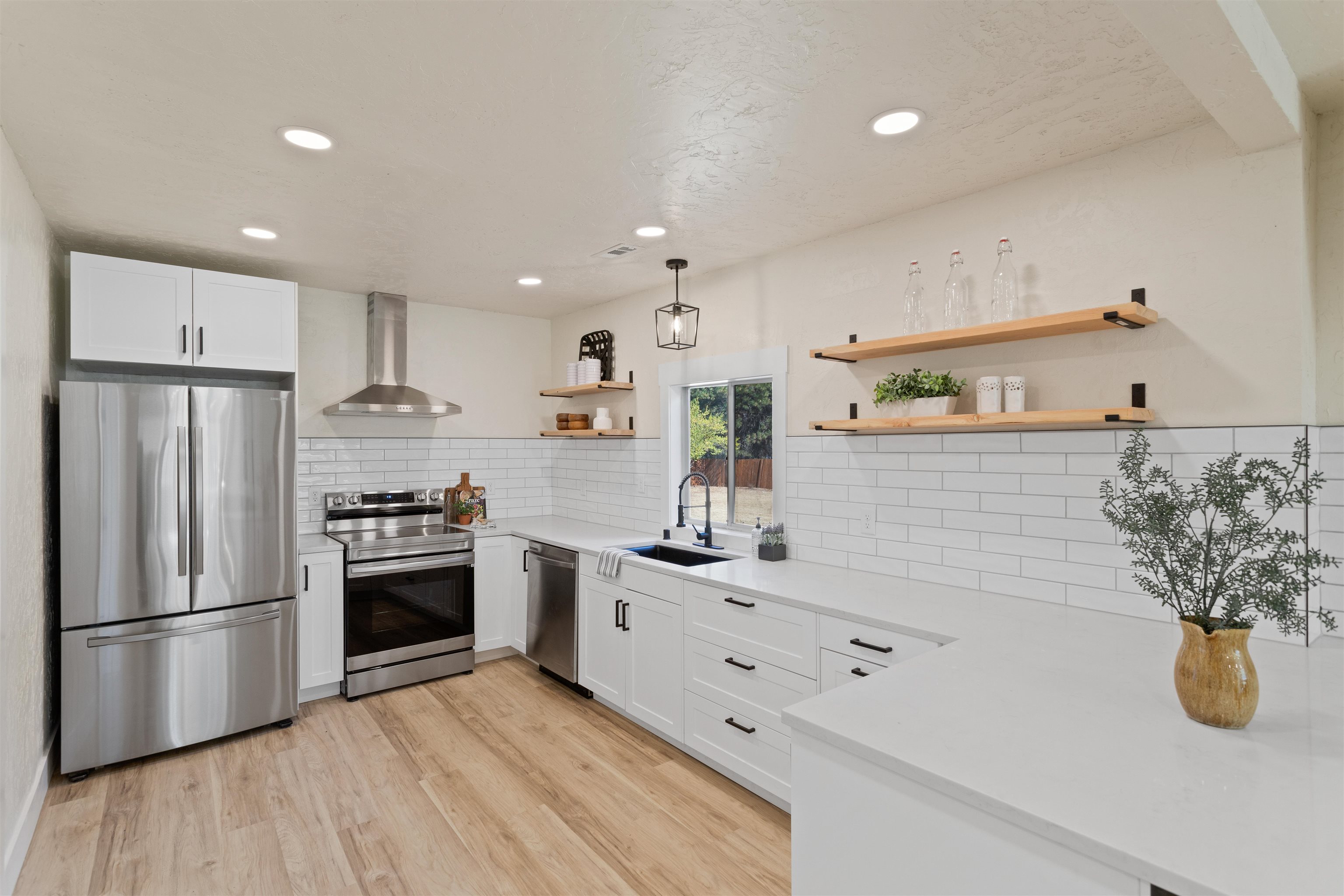 8819 East Bridges Road Elk, WA 99009 - Photo 12 of 43