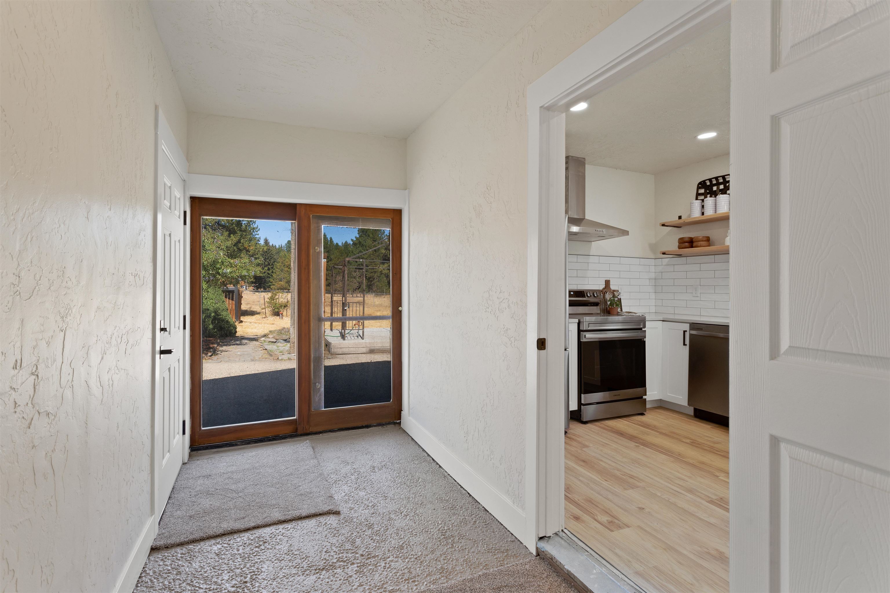 8819 East Bridges Road Elk, WA 99009 - Photo 13 of 43