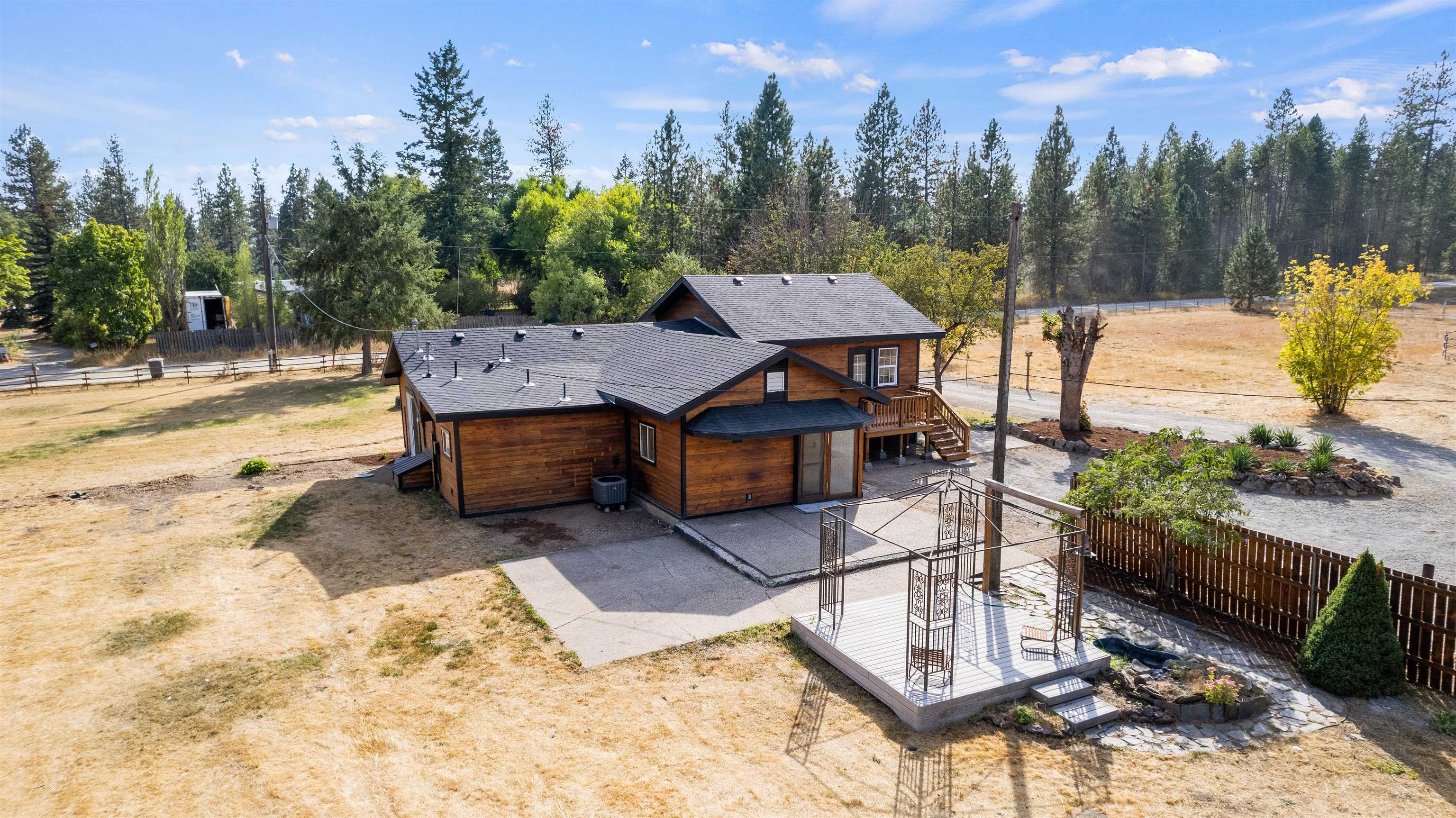 8819 East Bridges Road Elk, WA 99009 - Photo 40 of 43