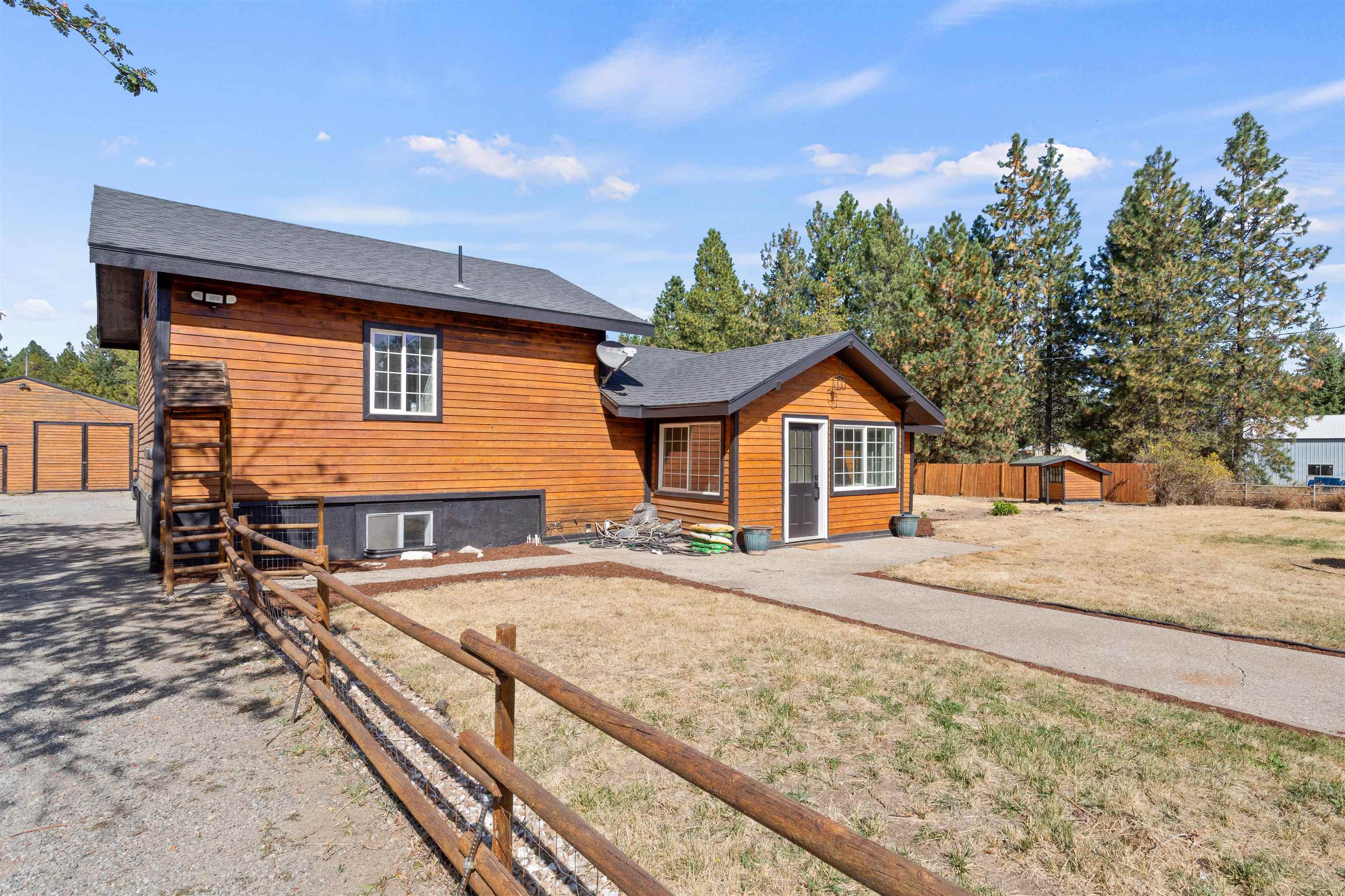 8819 East Bridges Road Elk, WA 99009 - Photo 5 of 43