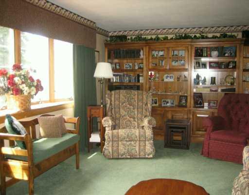 311 Eighmy Road Plum, PA 15239 - Photo 7 of 8 Living Room.