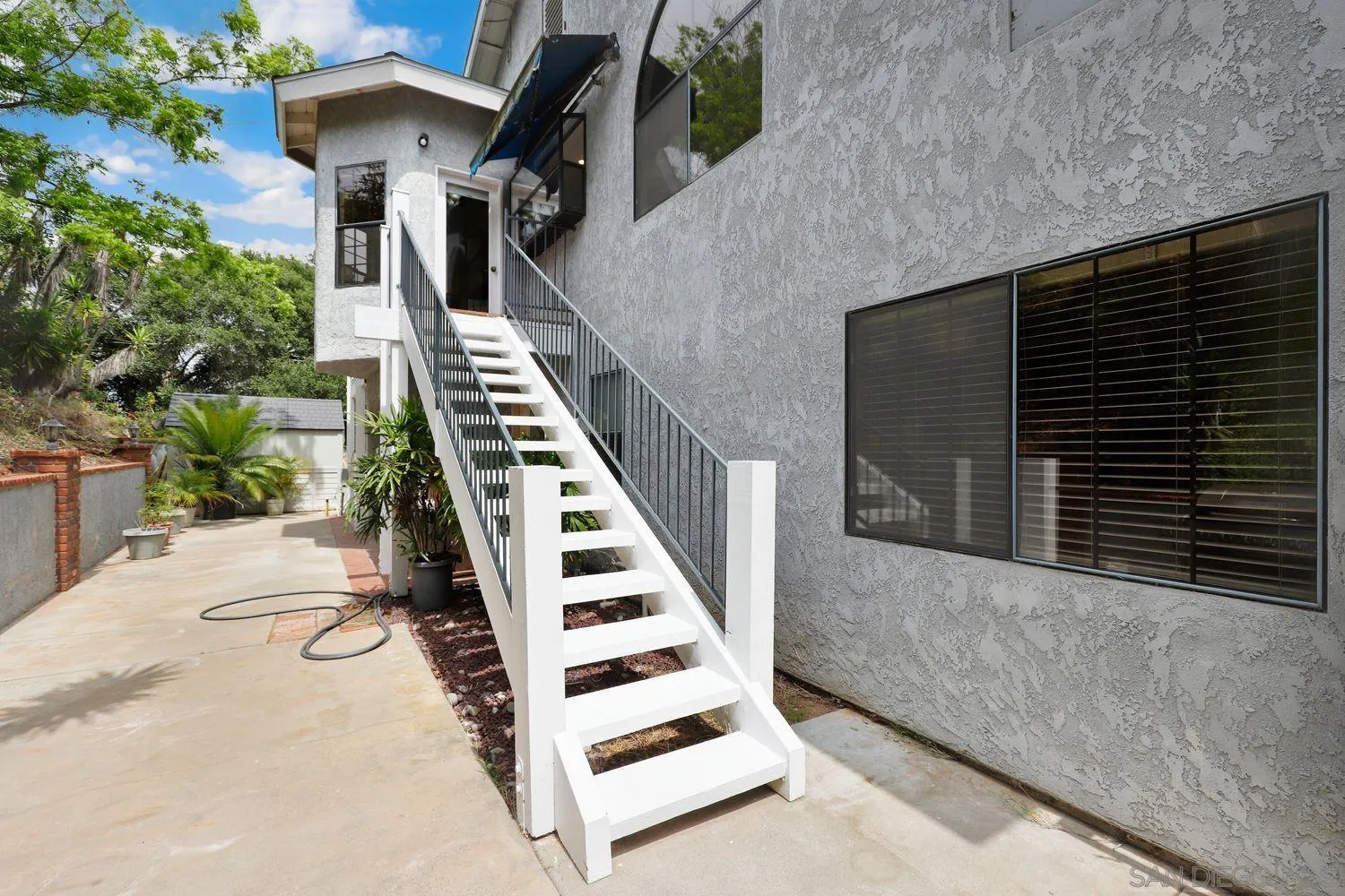 3944 Pala Mesa Drive Fallbrook, CA 92028 - Photo 29 of 39 a view of outdoor space and deck