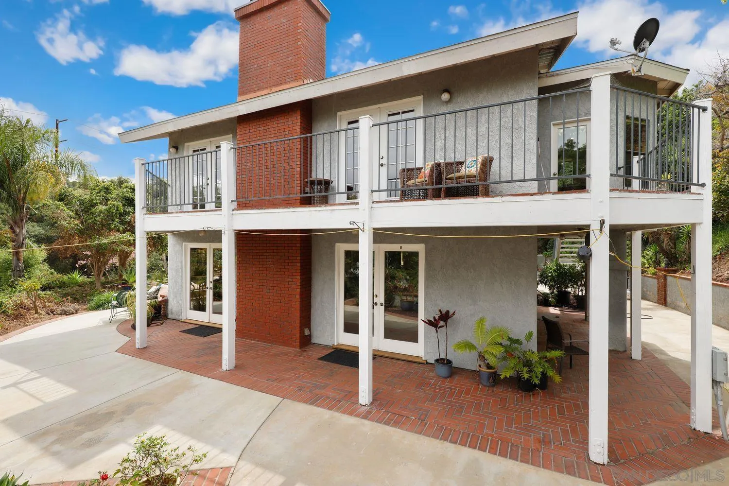 3944 Pala Mesa Drive Fallbrook, CA 92028 - Photo 33 of 39 a front view of a house with a porch
