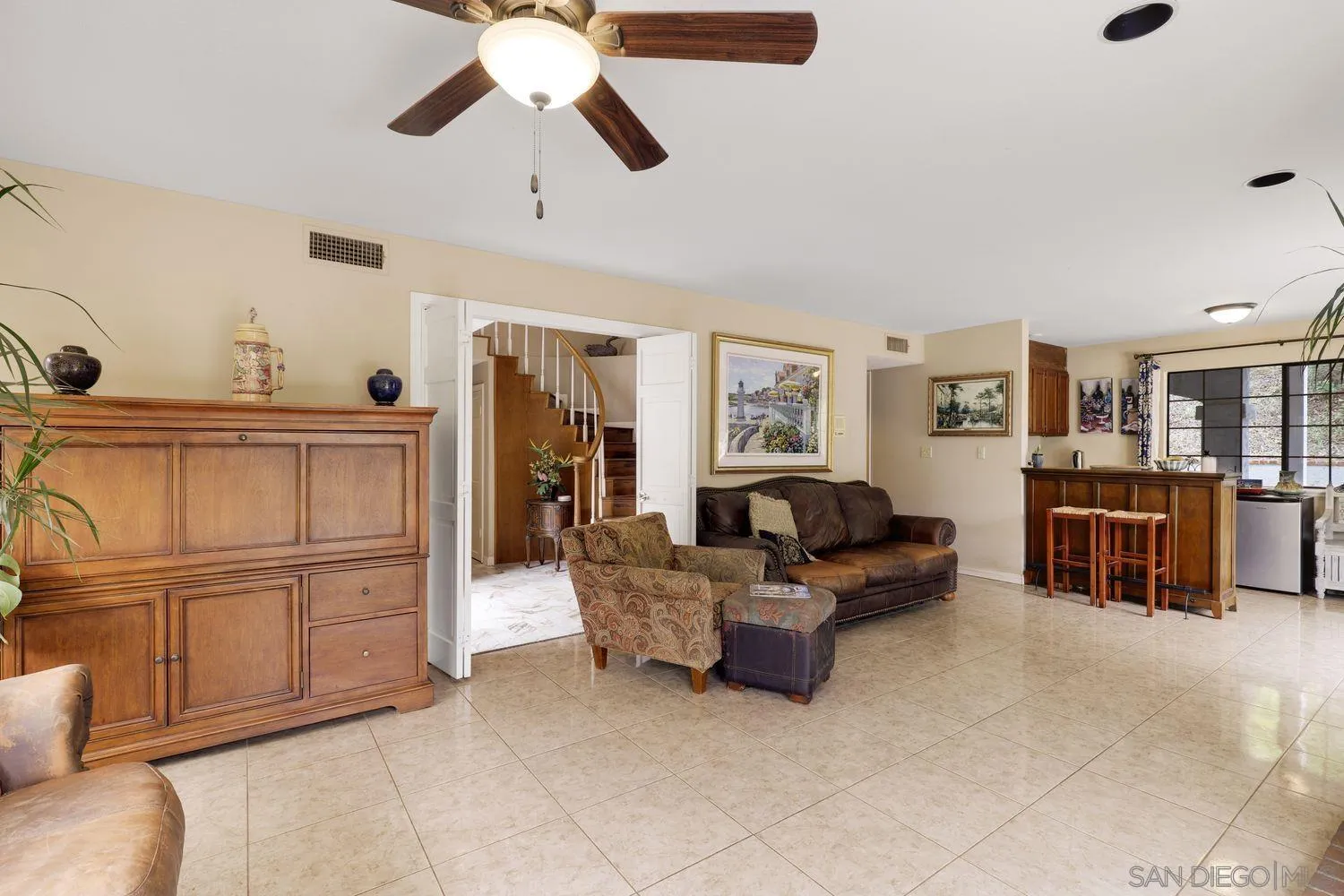 3944 Pala Mesa Drive Fallbrook, CA 92028 - Photo 4 of 39 a living room with furniture