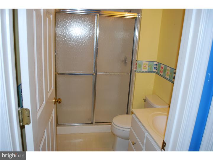 222 Rhett Drive Newark, DE 19702 - Photo 21 of 23 Bathroom