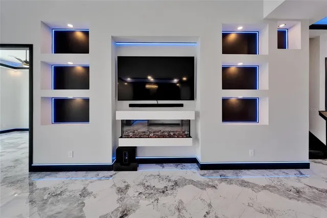 $1,449,000 | 6520 Simone Shores Circle, Apollo Beach, FL 33572